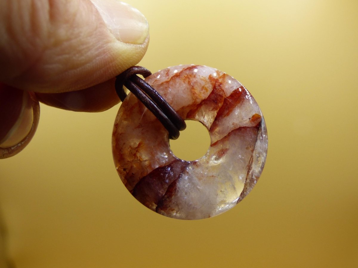 Feuerquarz / Hämatit Quarz 30mm - Edelstein Donut Kette rot Mann Frau Vater Tochter Freund Heilstein Glück Schmuck Natur Rarität Geschenk - Art of Nature Berlin