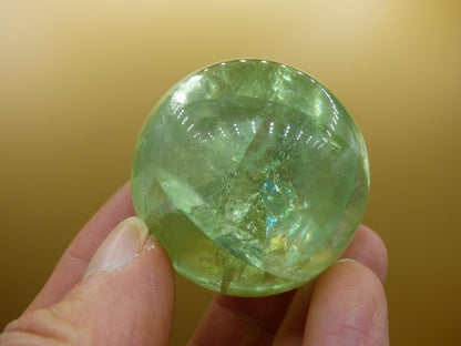 Fluorit A grün ~ Magische Edelstein Kugel Deko Sphere Meditation Sammler Kristall Heilstein Natur Qualität Geschenk Er Sie Mann Frau Wohnen - Art of Nature Berlin