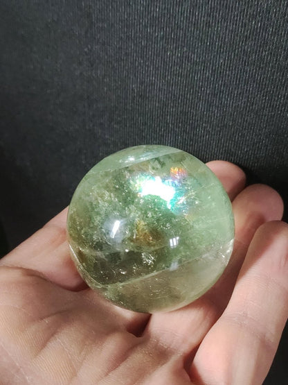 Fluorit A grün ~ Magische Edelstein Kugel Deko Sphere Meditation Sammler Kristall Heilstein Natur Qualität Geschenk Er Sie Mann Frau Wohnen - Art of Nature Berlin