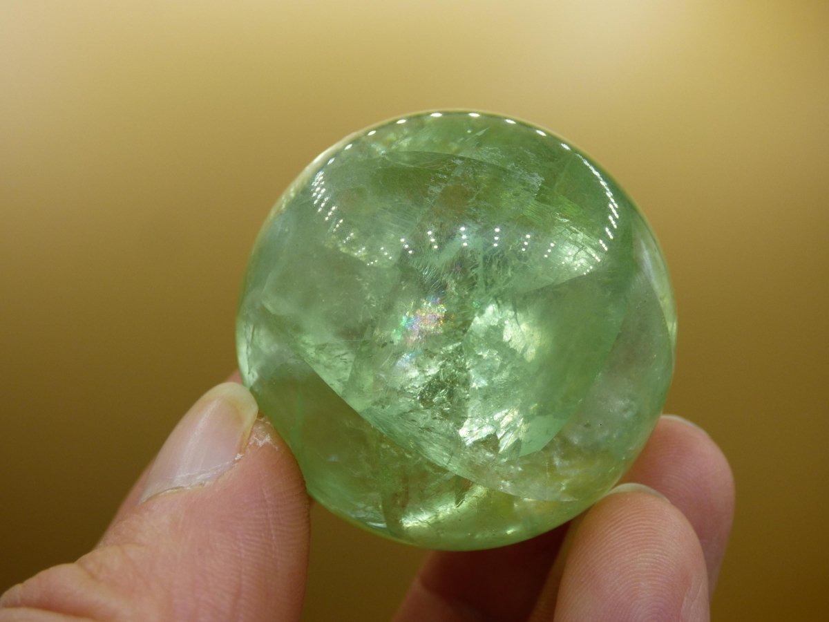 Fluorit A grün ~ Magische Edelstein Kugel Deko Sphere Meditation Sammler Kristall Heilstein Natur Qualität Geschenk Er Sie Mann Frau Wohnen - Art of Nature Berlin