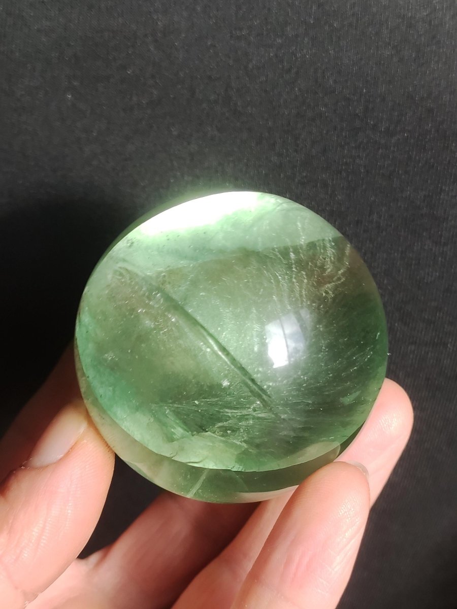 Fluorit AA grün ~ Magische Edelstein Kugel Deko Sphere Meditation Sammler Kristall Heilstein Natur Qualität Geschenk Er Sie Mann Frau Wohnen - Art of Nature Berlin