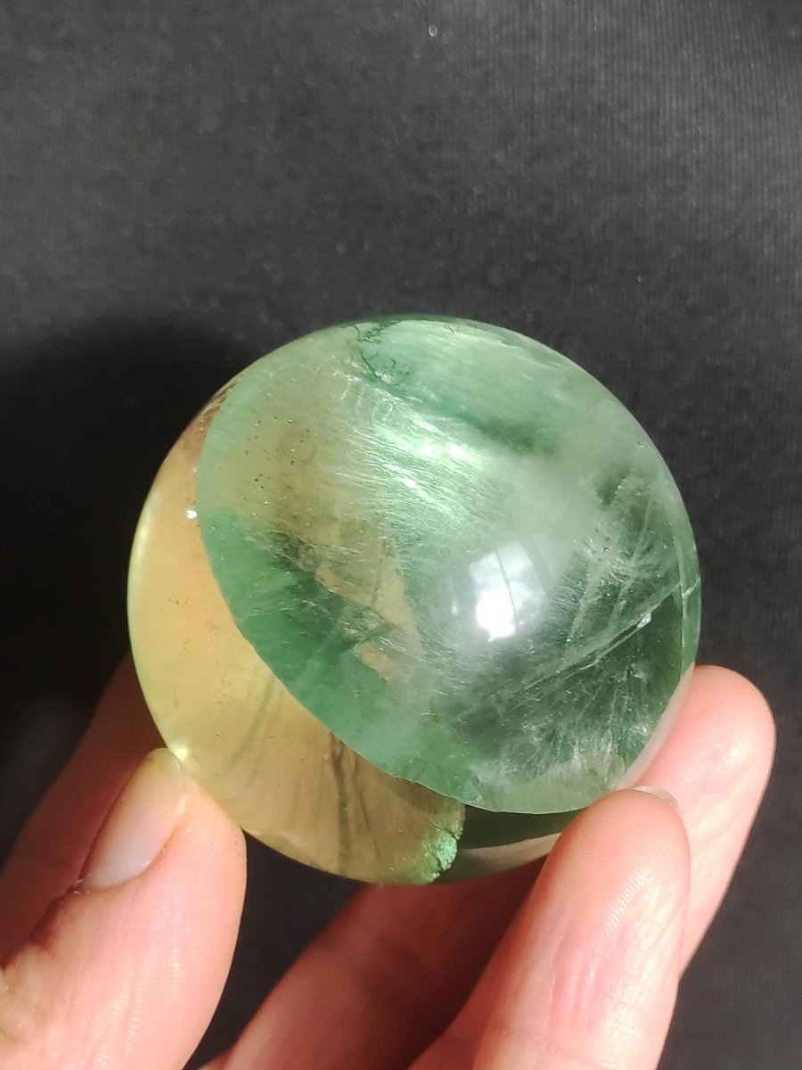 Fluorit AA grün ~ Magische Edelstein Kugel Deko Sphere Meditation Sammler Kristall Heilstein Natur Qualität Geschenk Er Sie Mann Frau Wohnen - Art of Nature Berlin
