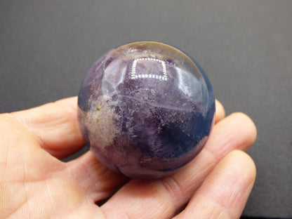 Fluorit blau lila *Rarität* - Edelstein Kugel Deko Sphere Kristall Heilstein Spielkugel Meditation Geschenk Er Sie Mann Frau Freundin Wohnen - Art of Nature Berlin