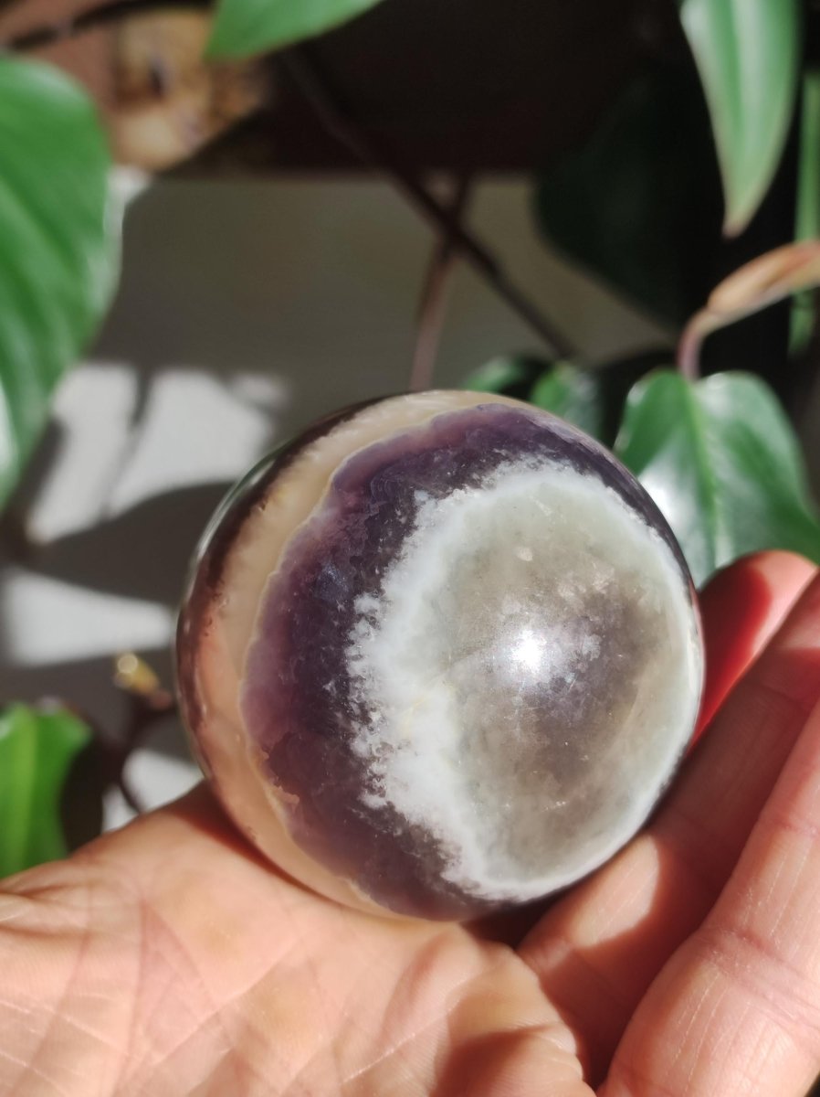 Fluorit Edelstein Kugel Deko Sphere Massage Kristall Spielkugel Meditation Heilstein Frau Geschenk Er Sie Haus Energie Traum - Art of Nature Berlin