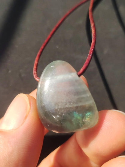 Fluorit grün Edelstein Kette bunt Natur HIPPIE GOA Boho Heilstein Kristalle Schmuck Anhänger Mann Frau Kind Geschenk Er Sie Bruder - Art of Nature Berlin