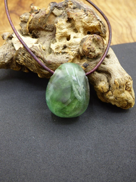 Fluorit grün Edelstein Kette bunt Natur HIPPIE GOA Boho Heilstein Kristalle Schmuck Anhänger Mann Frau Kind Geschenk Er Sie Bruder - Art of Nature Berlin