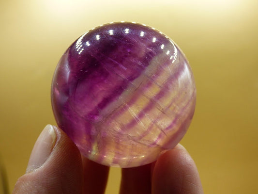 Fluorit lila pink rosa rot ~ Magische Edelstein Kugel Massage & Deko Sphere Crystal Spielkugel Meditation HIPPIE Ethno Heilstein Naturschatz - Art of Nature Berlin