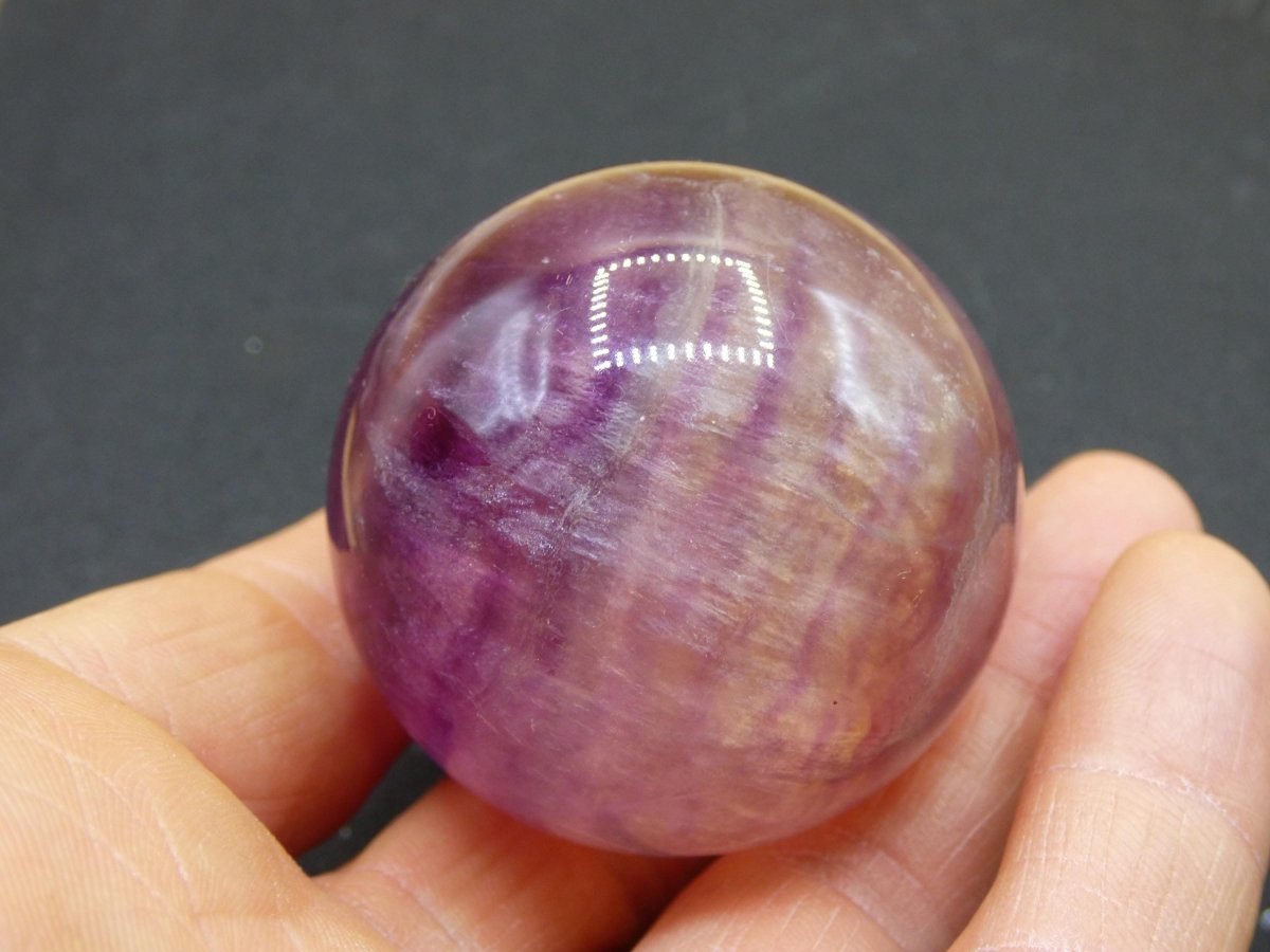 Fluorit lila pink rosa rot ~ Magische Edelstein Kugel Massage & Deko Sphere Crystal Spielkugel Meditation HIPPIE Ethno Heilstein Naturschatz - Art of Nature Berlin