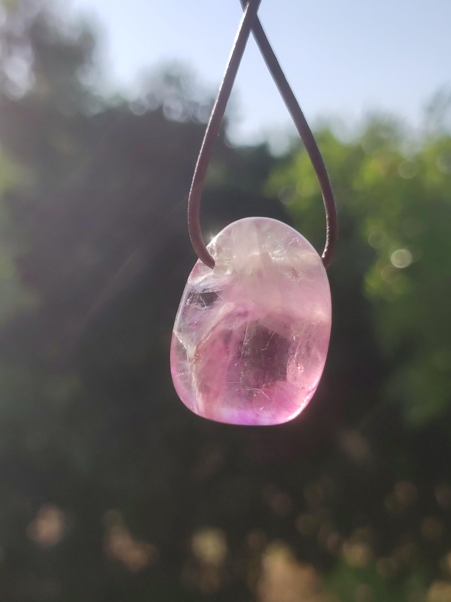 Fluorit lila Regenbogen ~ Edelstein Kette Natur Schutz Rarität Heilstein Kristall Mann Frau Sie Geschenk Freund Goa Festival Glück Sommer - Art of Nature Berlin