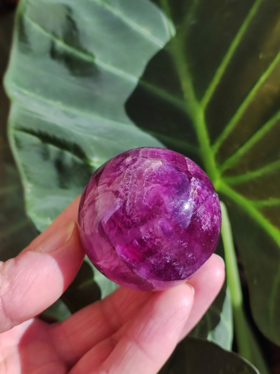 Fluorit pink rosa rot ~ Magische Edelstein Kugel Massage & Deko Sphere Crystal Spielkugel Meditation HIPPIE GOA Ethno Heilstein Naturschatz - Art of Nature Berlin