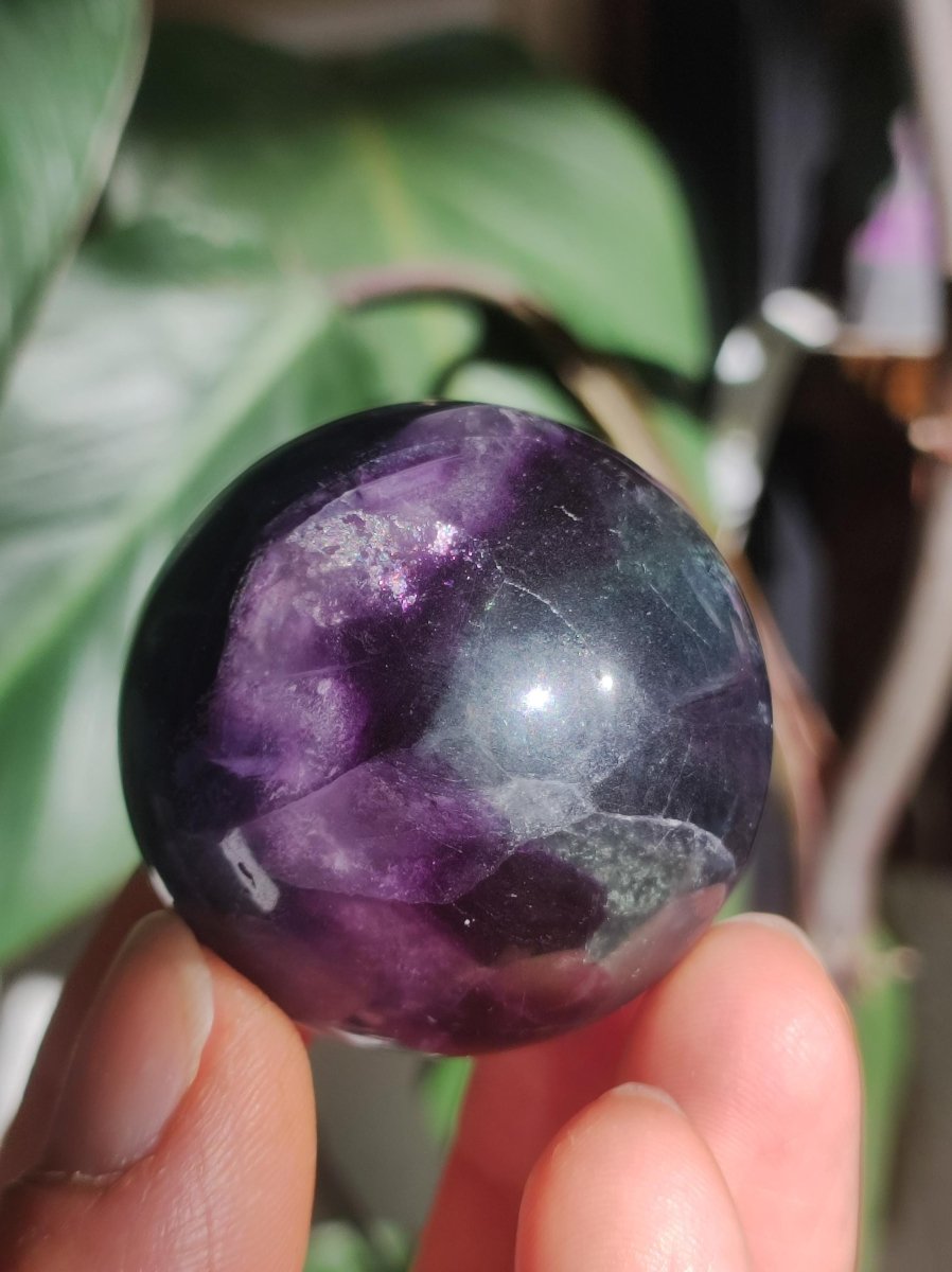 Fluorit Regenbogen Edelstein Kugel Deko Sphere Massage Kristall Spielkugel Meditation Heilstein Frau Mann Geschenk Er Sie Haus Energie Traum - Art of Nature Berlin