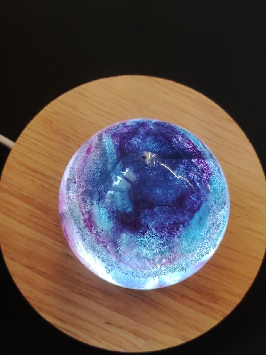 Fluorit Regenbogen Edelstein Kugel Deko Sphere Massage Kristall Spielkugel Meditation Heilstein Frau Mann Geschenk Er Sie Haus Energie Traum - Art of Nature Berlin