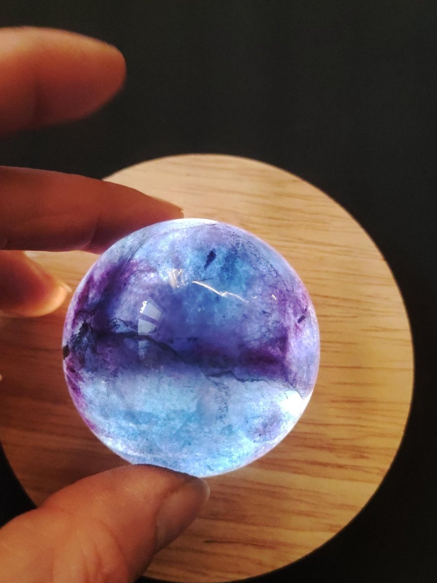 Fluorit Regenbogen Edelstein Kugel Deko Sphere Massage Kristall Spielkugel Meditation Heilstein Frau Mann Geschenk Er Sie Haus Energie Traum - Art of Nature Berlin