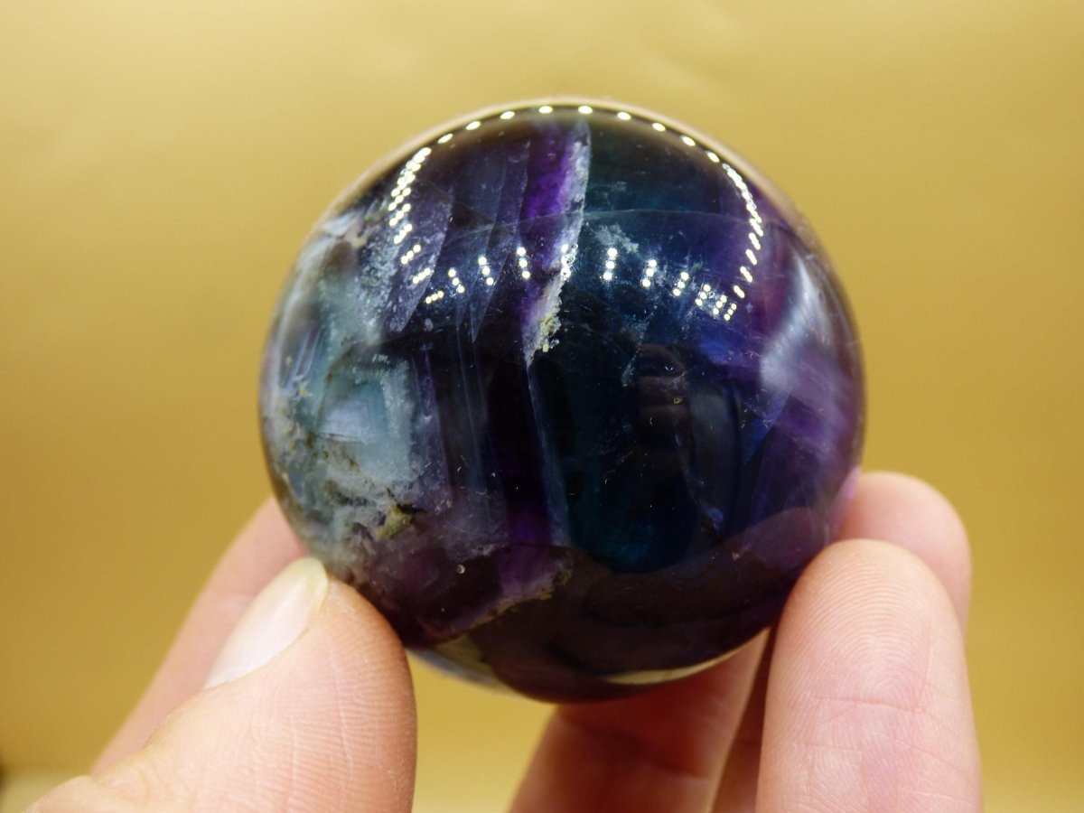 Fluorit Regenbogen Edelstein Kugel Deko Sphere Massage Kristall Spielkugel Meditation Heilstein Frau Mann Geschenk Er Sie Haus Energie Traum - Art of Nature Berlin