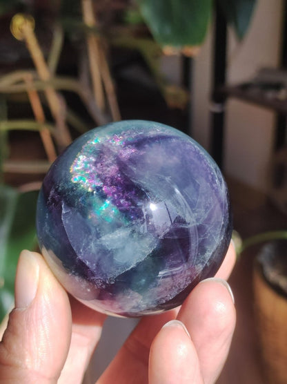 Fluorit Regenbogen Edelstein Kugel Deko Sphere Massage Kristall Spielkugel Meditation Heilstein Frau Mann Geschenk Er Sie Haus Energie Traum - Art of Nature Berlin