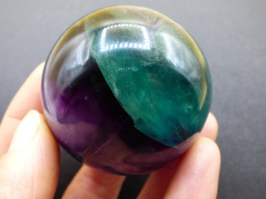 Fluorit Regenbogen Edelstein Kugel Deko Sphere Massage Kristall Spielkugel Meditation Heilstein Frau Mann Geschenk Er Sie Haus Energie Traum - Art of Nature Berlin