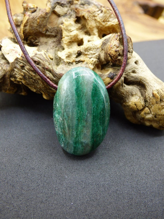 Fuchsit ~ Edelstein Kette grün Natur HIPPIE GOA Boho Ethno Nature Heilstein Kristalle Schmuck Anhänger Mann Frau Kind Geschenk Er Sie - Art of Nature Berlin