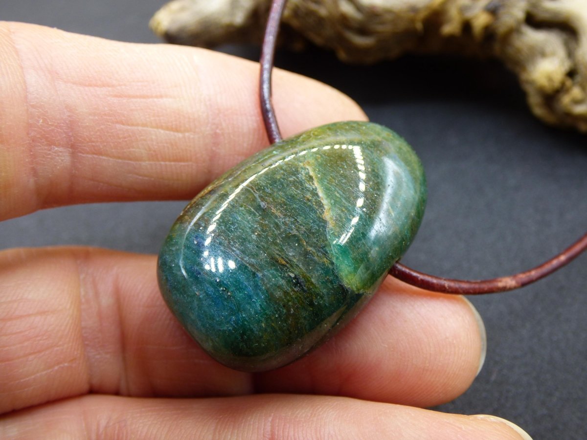 Fuchsit Edelstein Kette grün rot Natur HIPPIE GOA Boho Ethno Nature Heilstein Kristalle Schmuck Anhänger Mann Frau Kind Art Geschenk Er Sie - Art of Nature Berlin