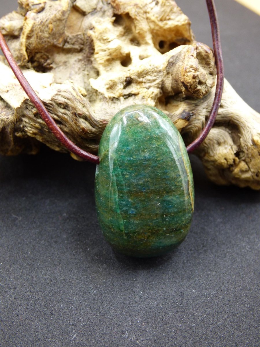 Fuchsit Edelstein Kette grün rot Natur HIPPIE GOA Boho Ethno Nature Heilstein Kristalle Schmuck Anhänger Mann Frau Kind Art Geschenk Er Sie - Art of Nature Berlin