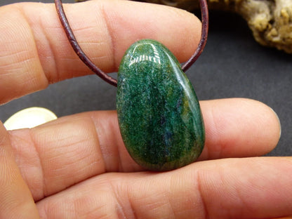 Fuchsit Edelstein Kette grün rot Natur HIPPIE GOA Boho Ethno Nature Heilstein Kristalle Schmuck Anhänger Mann Frau Kind Art Geschenk Er Sie - Art of Nature Berlin