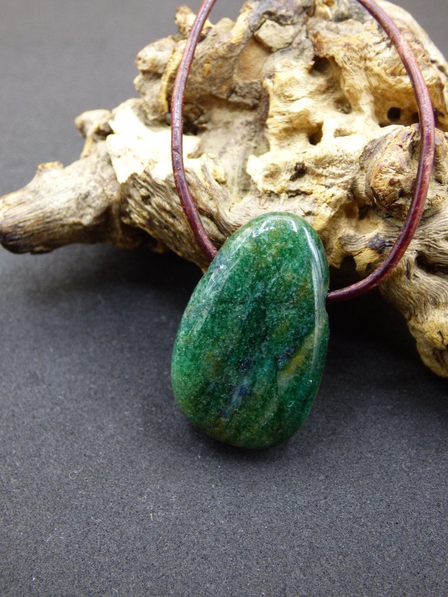 Fuchsit Edelstein Kette grün rot Natur HIPPIE GOA Boho Ethno Nature Heilstein Kristalle Schmuck Anhänger Mann Frau Kind Art Geschenk Er Sie - Art of Nature Berlin