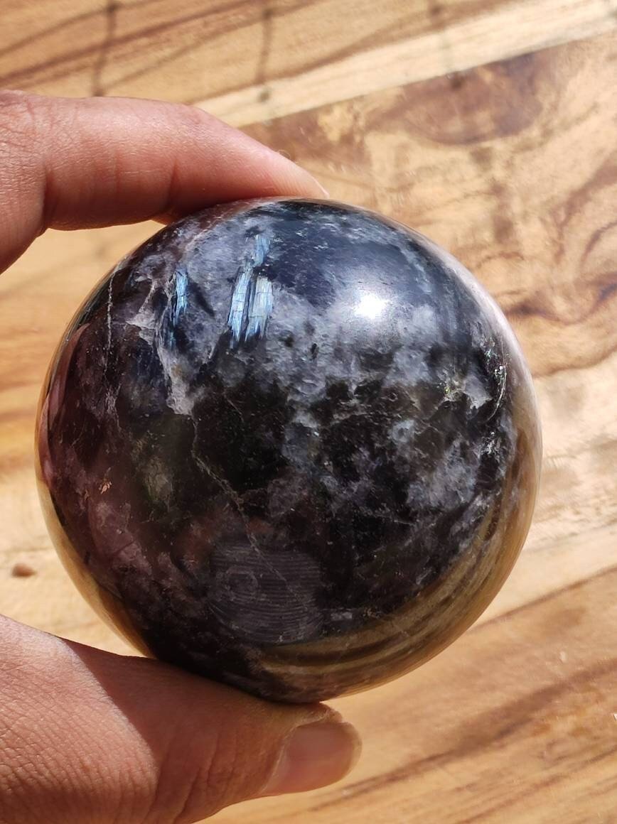 Gabbro ~ Magische Edelstein Kugel Massage & Deko Sphere Crystal Spielkugel Meditation ~HIPPIE ~GOA ~Boho ~Ethno ~Heilstein ~Naturschatz - Art of Nature Berlin