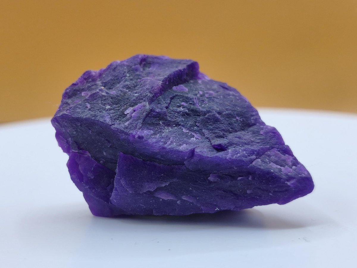 Gel-Sugilith AAA – Intensiv Violette Sammlerstufe | Museumsqualität | 100 ct Rarität Sammler Mineralien Investition Wertanlage Unikat - Art of Nature Berlin