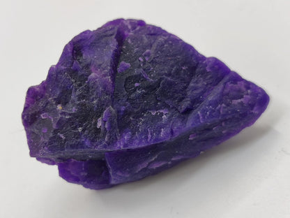 Gel-Sugilith AAA – Intensiv Violette Sammlerstufe | Museumsqualität | 100 ct Rarität Sammler Mineralien Investition Wertanlage Unikat - Art of Nature Berlin