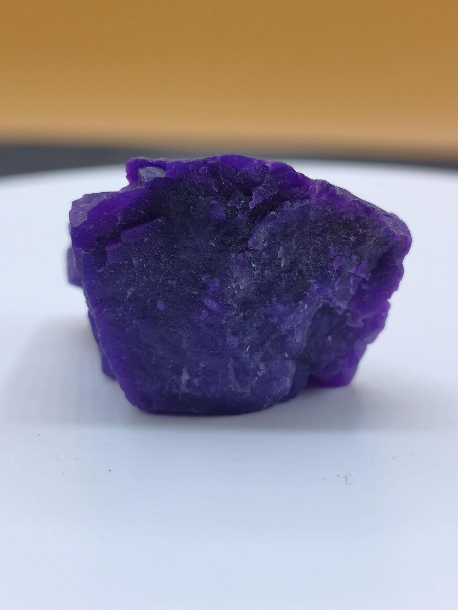 Gel-Sugilith AAA – Intensiv Violette Sammlerstufe | Museumsqualität | 100 ct Rarität Sammler Mineralien Investition Wertanlage Unikat - Art of Nature Berlin