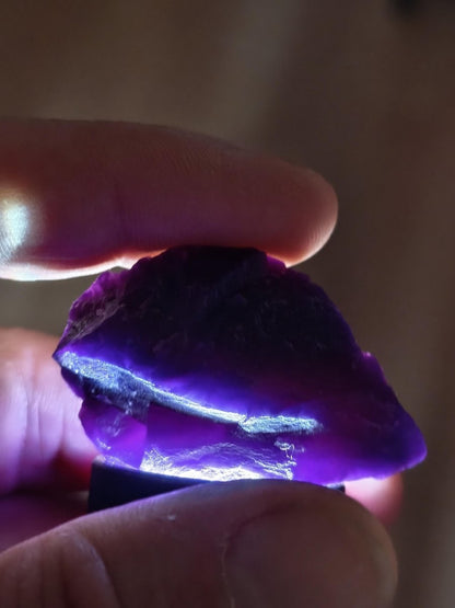 Gel-Sugilith AAA – Intensiv Violette Sammlerstufe | Museumsqualität | 100 ct Rarität Sammler Mineralien Investition Wertanlage Unikat - Art of Nature Berlin