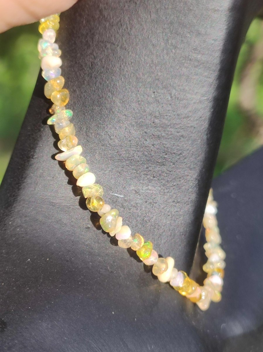 gelber Ethiopian Opal - Edelstein Kette bunt funkelnd Rarität Natur Heilstein Energie Kristall Mann Frau Geschenk Er Sie Geburtstag - Art of Nature Berlin