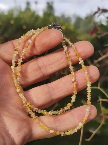 gelber Ethiopian Opal - Edelstein Kette bunt funkelnd Rarität Natur Heilstein Energie Kristall Mann Frau Geschenk Er Sie Geburtstag - Art of Nature Berlin