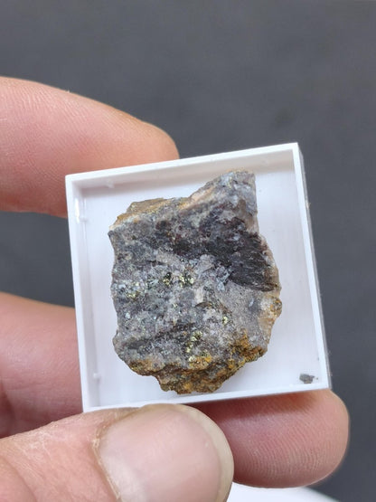 Gladit & Aikinit – seltene Sulfosalz-Mineralstufe aus Gladhammar, Schweden Kristall Sammler Stufe Heilstein Edelstein Mineral Selten Unikat - Art of Nature Berlin