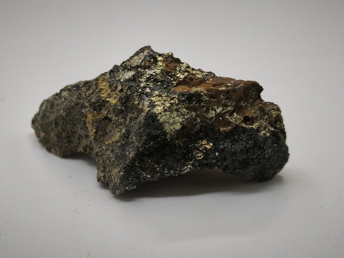 Gladit & Aikinit – seltene Sulfosalz-Mineralstufe aus Gladhammar, Schweden Kristall Sammler Stufe Heilstein Edelstein Mineral Selten Unikat - Art of Nature Berlin