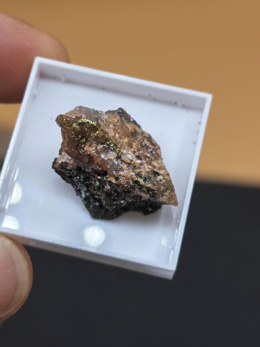 Gladit & Aikinit – seltene Sulfosalz-Mineralstufe aus Gladhammar, Schweden Kristall Sammler Stufe Heilstein Edelstein Mineral Selten Unikat - Art of Nature Berlin