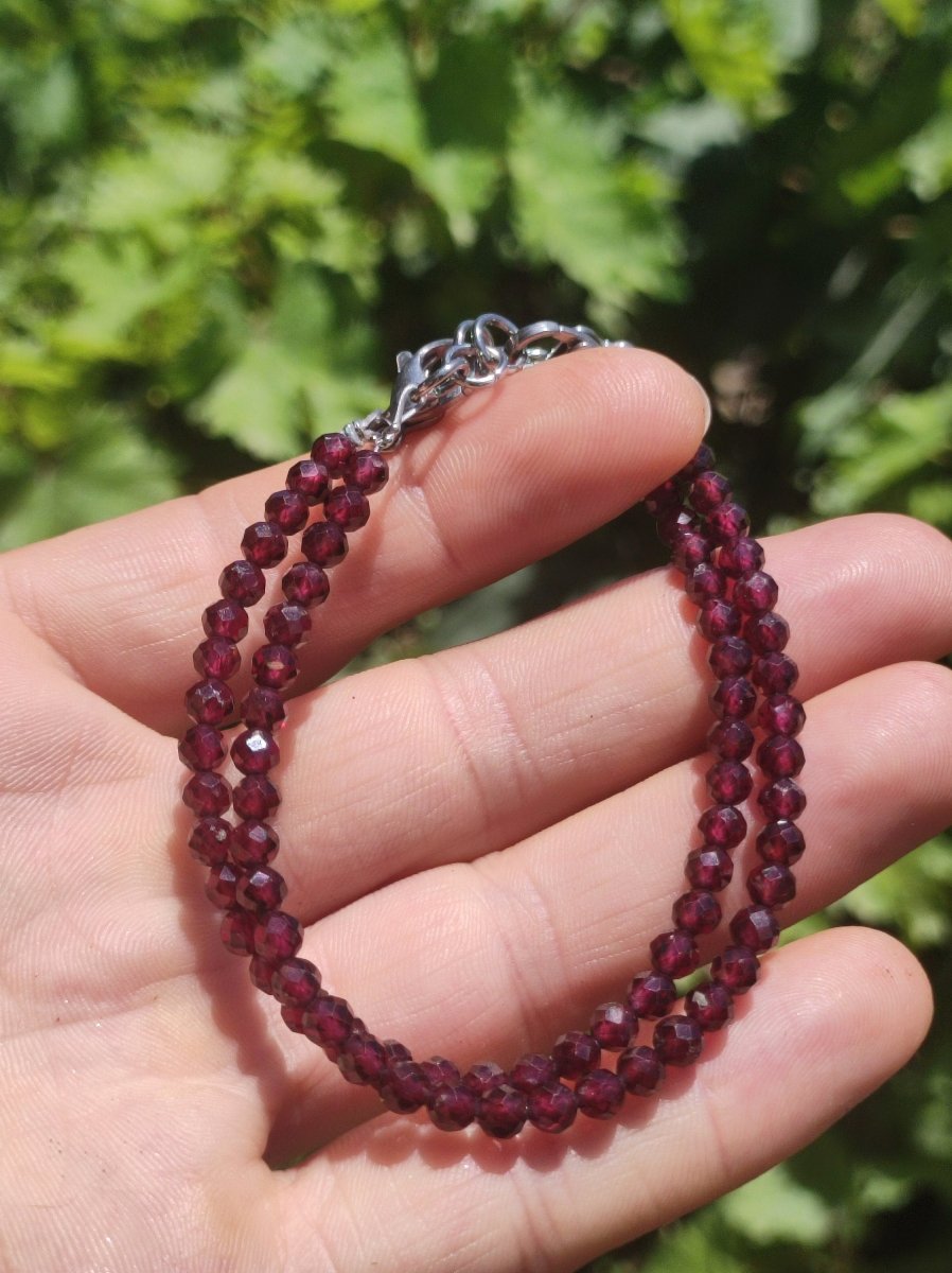 Granat AAA facettiert - Edelstein Armband rot 4mm Perlen Heilstein Energie Natur Echt Rarität Schmuck Frau Mann Er Sie Mutter Geschenk - Art of Nature Berlin