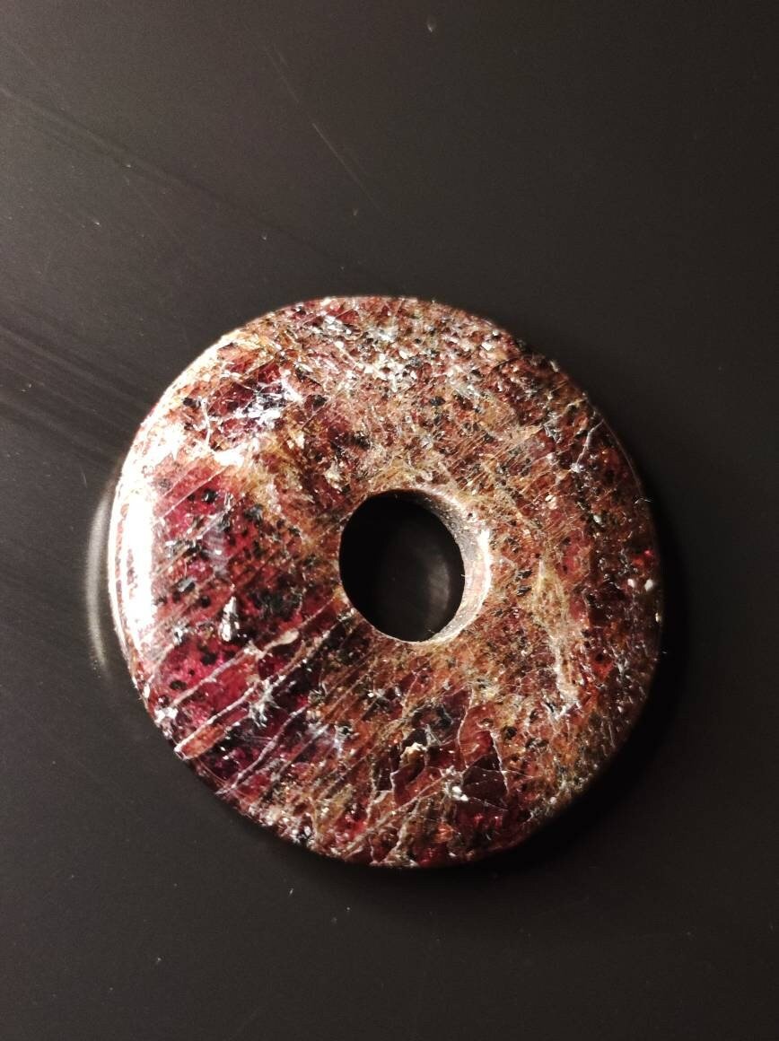 Granat Almandin ~ Donut ~ Edelstein Kette ~HIPPIE ~GOA ~Boho ~Tibet ~Ethno ~Nature ~Donut ~Schutzsymbol ~Heilstein - Art of Nature Berlin