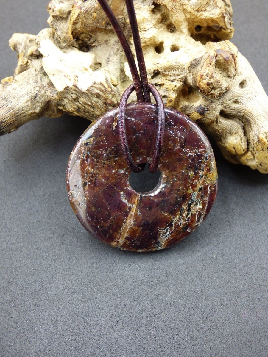 Granat Almandin ~ Donut ~ Edelstein Kette ~HIPPIE ~GOA ~Boho ~Tibet ~Ethno ~Nature ~Donut ~Schutzsymbol ~Heilstein - Art of Nature Berlin