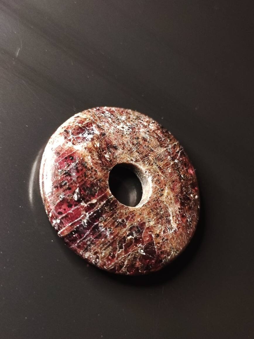 Granat Almandin ~ Donut ~ Edelstein Kette ~HIPPIE ~GOA ~Boho ~Tibet ~Ethno ~Nature ~Donut ~Schutzsymbol ~Heilstein - Art of Nature Berlin