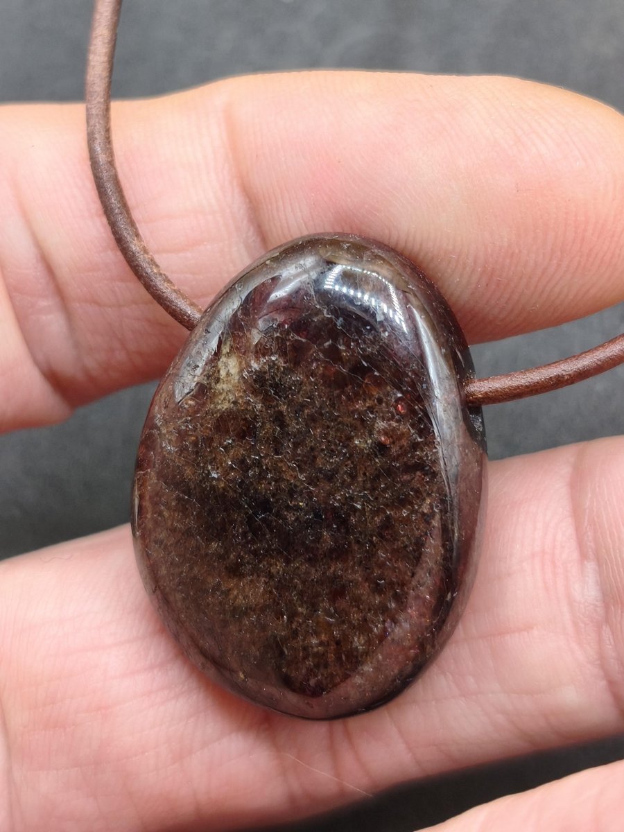Granat Almandin Edelstein Kette Kristall Anhänger ~HIPPIE ~GOA ~Boho ~Tibet ~Ethno ~Nature ~Schutzsymbol ~Heilstein - Art of Nature Berlin