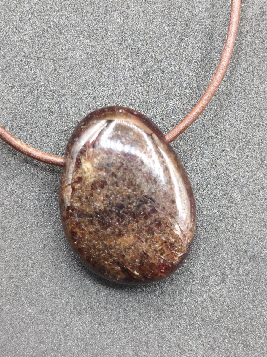 Granat Almandin Edelstein Kette Kristall Anhänger ~HIPPIE ~GOA ~Boho ~Tibet ~Ethno ~Nature ~Schutzsymbol ~Heilstein - Art of Nature Berlin
