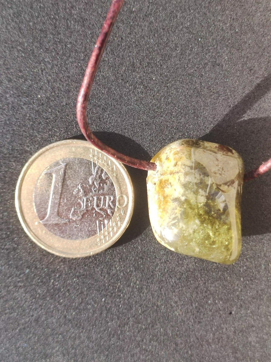 Granat grün (Grossular) - Edelstein Kette HIPPIE GOA Boho Ethno Natur Heilstein Rarität Kristalle Schmuck Anhänger Natur Stein Geschenk - Art of Nature Berlin