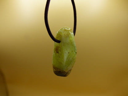 Granat grün (Grossular) - Edelstein Kette HIPPIE GOA Boho Ethno Natur Heilstein Rarität Kristalle Schmuck Anhänger Natur Stein Geschenk - Art of Nature Berlin