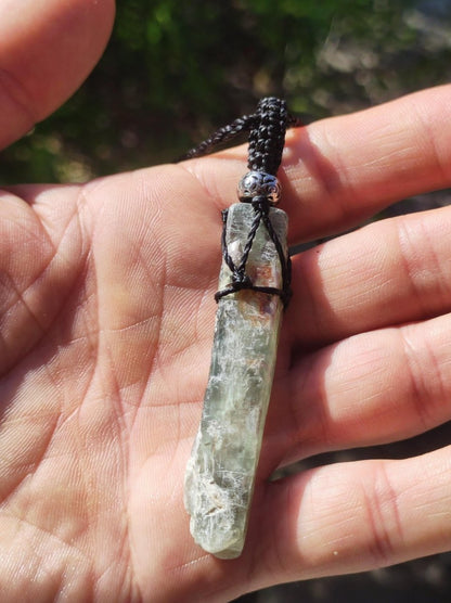 grüner Kyanit / Cyanit / Disthen / Sapparit ~ Makramee Edelstein Kette ~HIPPIE ~GOA ~Boho ~Ethno ~Nature ~Heilstein ~Auge - Art of Nature Berlin