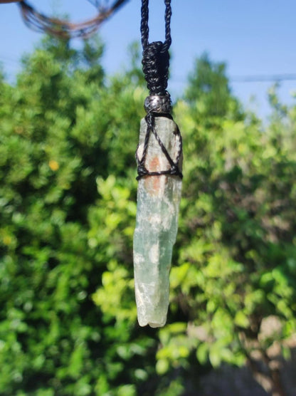 grüner Kyanit / Cyanit / Disthen / Sapparit ~ Makramee Edelstein Kette ~HIPPIE ~GOA ~Boho ~Ethno ~Nature ~Heilstein ~Auge - Art of Nature Berlin