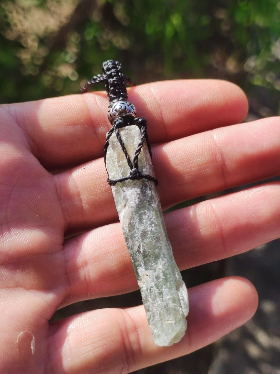 grüner Kyanit / Cyanit / Disthen / Sapparit ~ Makramee Edelstein Kette ~HIPPIE ~GOA ~Boho ~Ethno ~Nature ~Heilstein ~Auge - Art of Nature Berlin