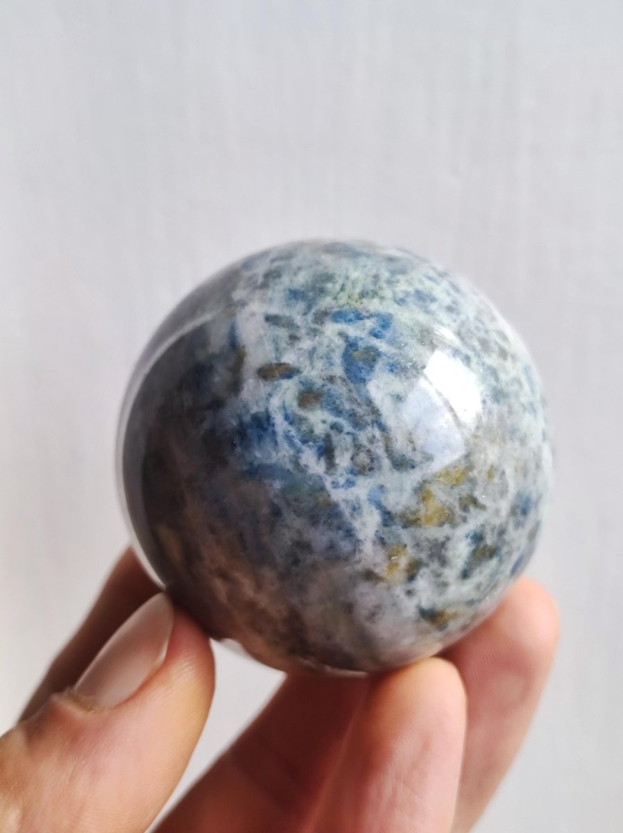 Hackmanit AAA *Rarität Edelstein Kugel Deko Sphere Kristall Haus Wohnen Meditation Heilstein Frau Mann Geschenk Er Sie Energie Kraft Sammler - Art of Nature Berlin