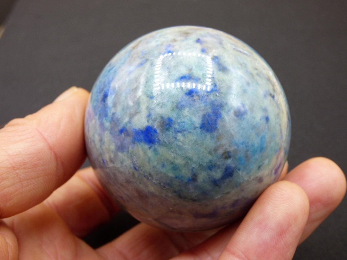 Hackmanit AAA *Rarität Edelstein Kugel Deko Sphere Kristall Haus Wohnen Meditation Heilstein Frau Mann Geschenk Er Sie Energie Kraft Sammler - Art of Nature Berlin