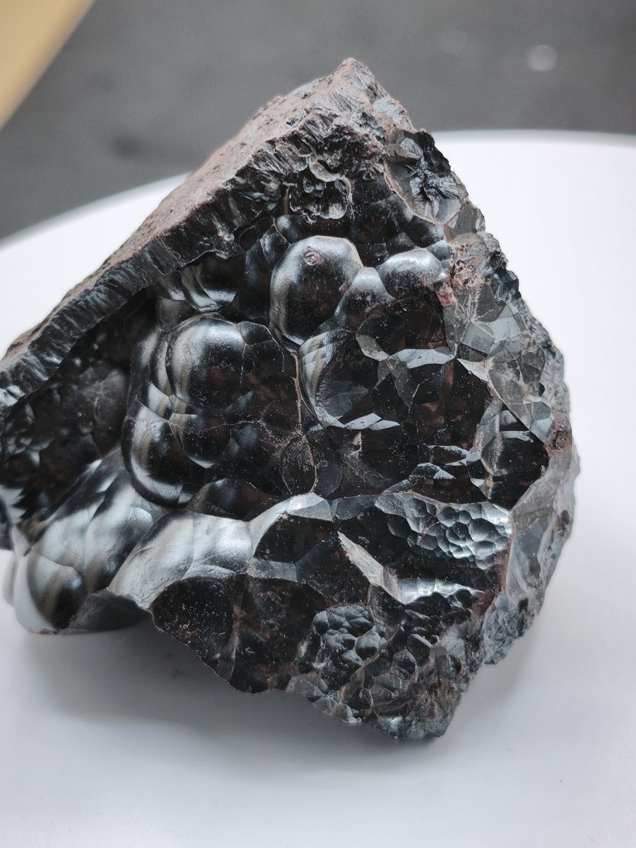 Hämatit Mineralstufe – Metallisch glänzender Glaskopf mit Kristallflächen Natur Unikat Roh Stufe Marokko Dekostück Sammler Mineral Edelstein - Art of Nature Berlin