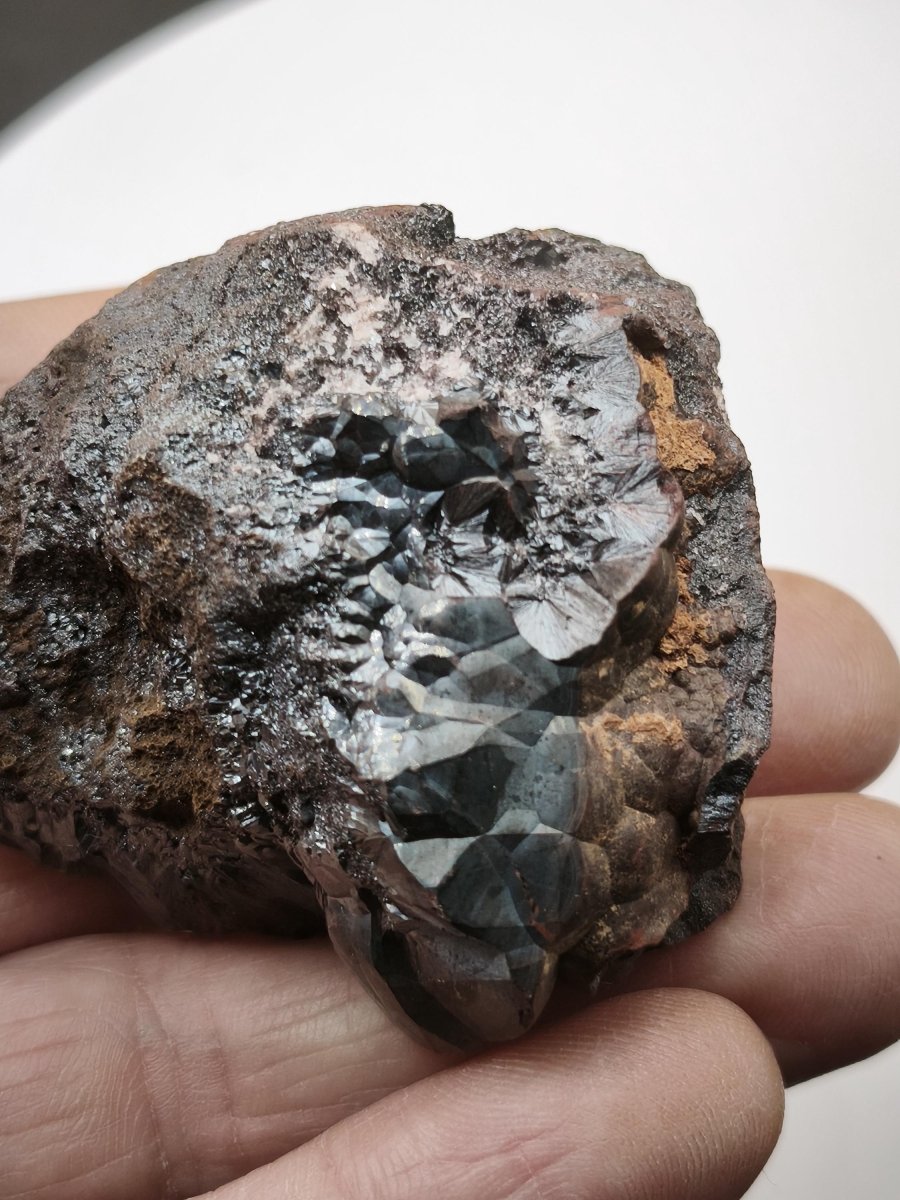 Hämatit Mineralstufe – Metallisch glänzender Glaskopf mit Kristallflächen Natur Unikat Roh Stufe Marokko Dekostück Sammler Mineral Edelstein - Art of Nature Berlin